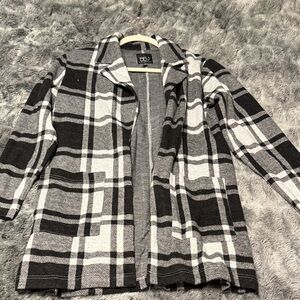 Chic Plaid Cardigan - Black and Gray